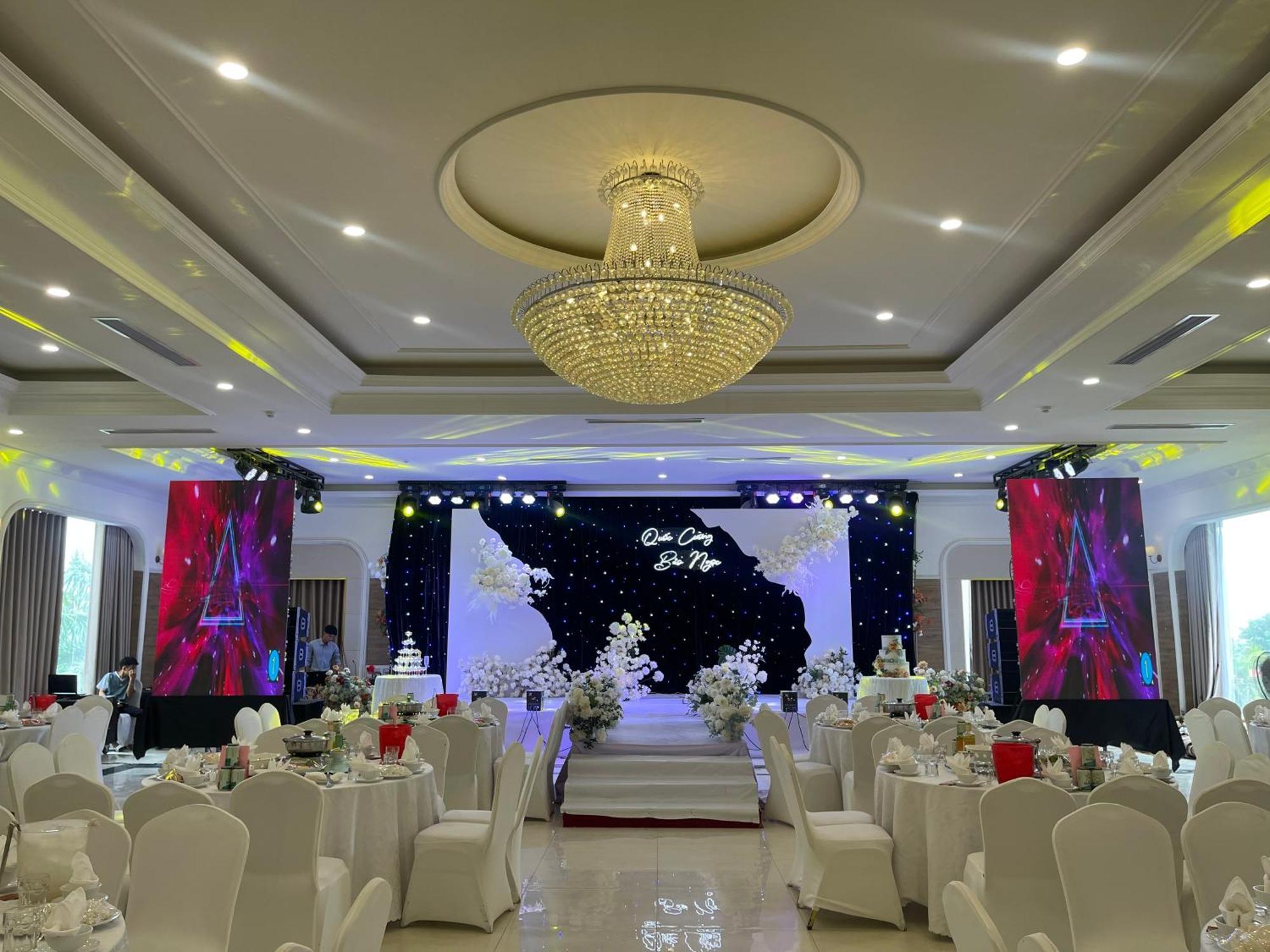 Ngan Ha Hotel Dai Tiet Exterior foto