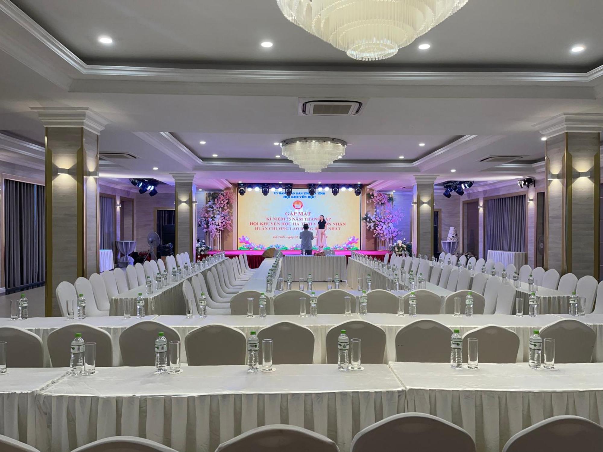 Ngan Ha Hotel Dai Tiet Exterior foto